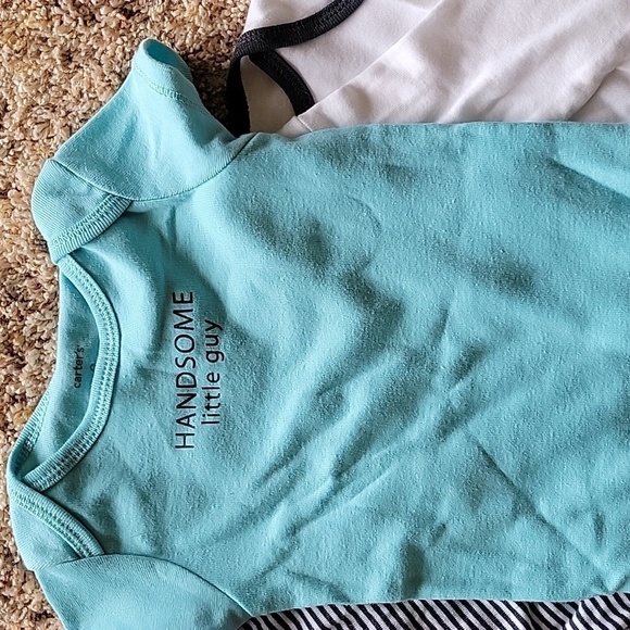 Carters 3-piece outfit, nwt, 9 months - Picture 3 of 5